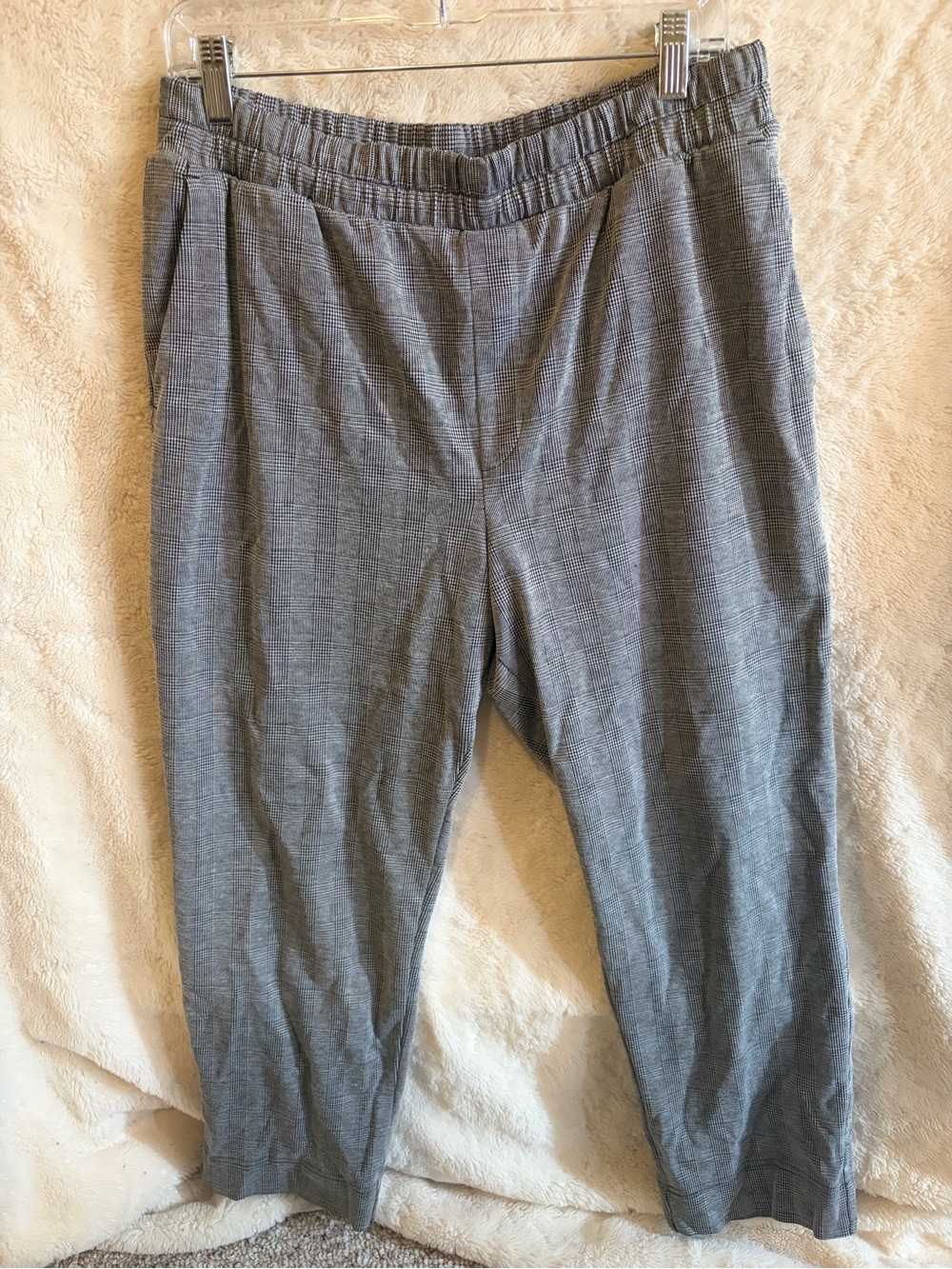 a new day Charcoal Plaid Cropped Elastic-Waist Pants
